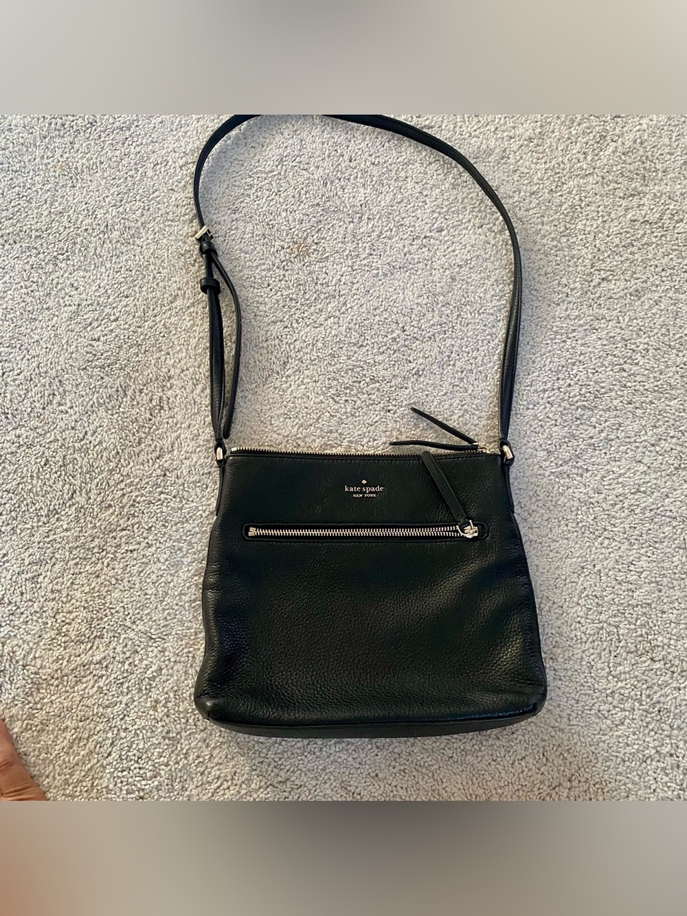 Kate Spade Women's 454 Large Swingpack Buckle Crossbody Bag CL8 Black One Size